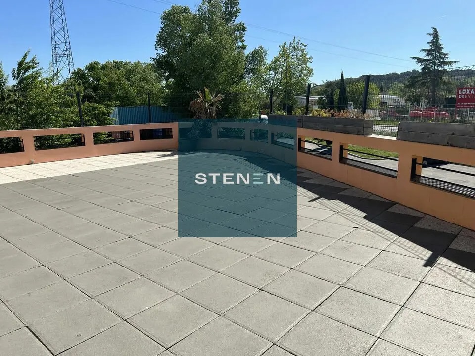 Location Commerce 268 m² - Photo 1