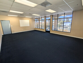 401 S Glenoaks Blvd, Burbank, CA for rent Building Photo- Image 2 of 5