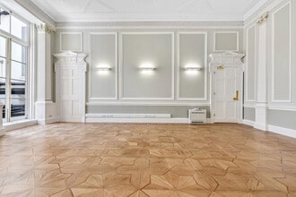 86 Harley St, London to rent Interior Photo- Image 2 of 7