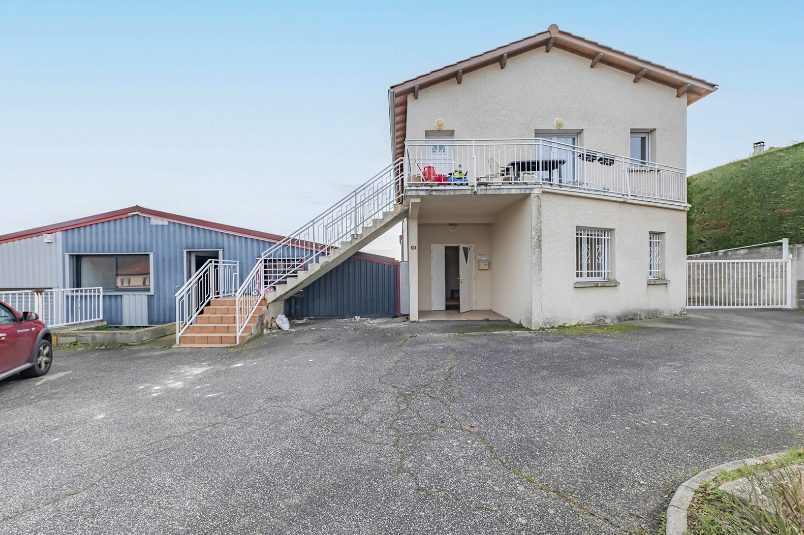 Office in Chabanière for sale Building Photo- Image 1 of 7