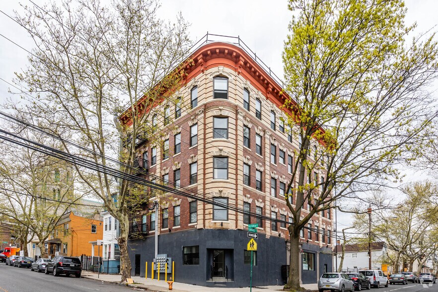 41-43 Victoria Ave, Newark, NJ for sale - Building Photo - Image 1 of 1
