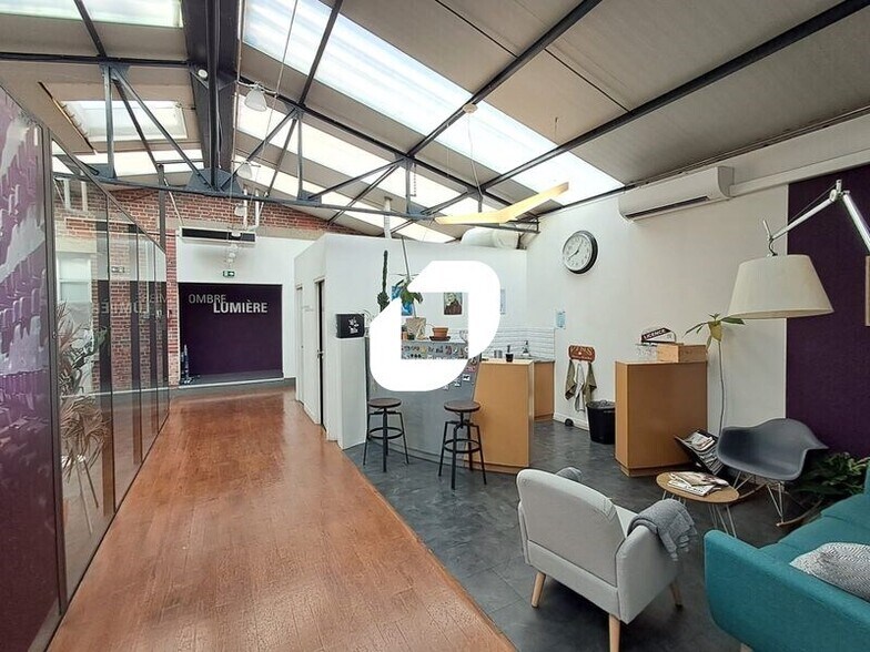 Office in La Garenne-Colombes to rent - Building Photo - Image 3 of 9