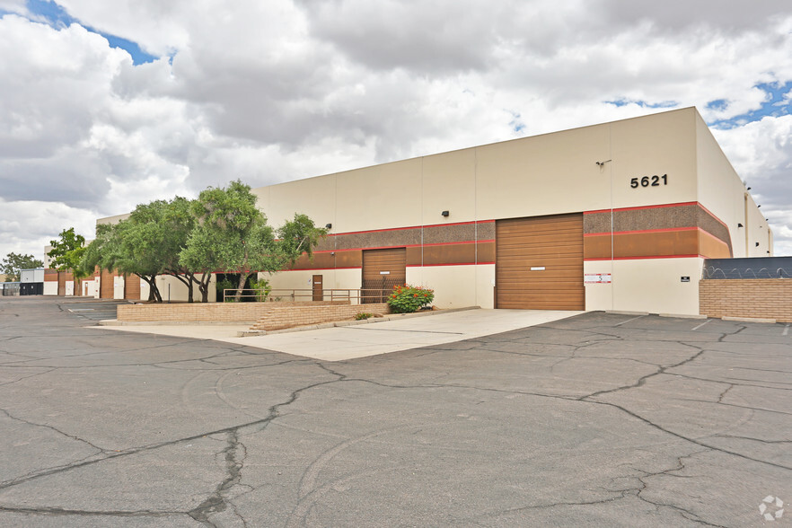 5621 S 25th St, Phoenix, AZ for sale - Primary Photo - Image 1 of 1