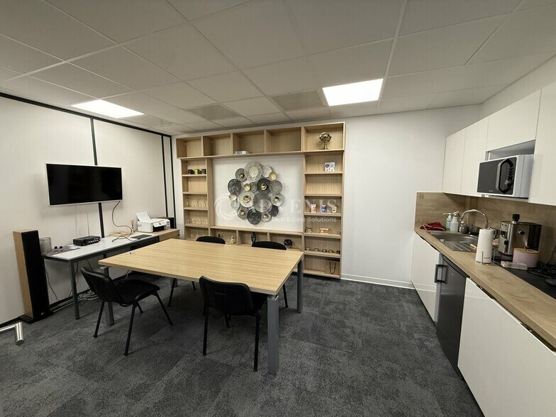 Office in Serris for sale - Interior Photo - Image 1 of 8