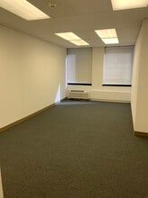 800 E Northwest Hwy, Palatine, IL to rent Interior Photo- Image 2 of 3