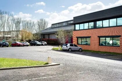 Industrial in Saint-Denis to rent Building Photo- Image 1 of 30