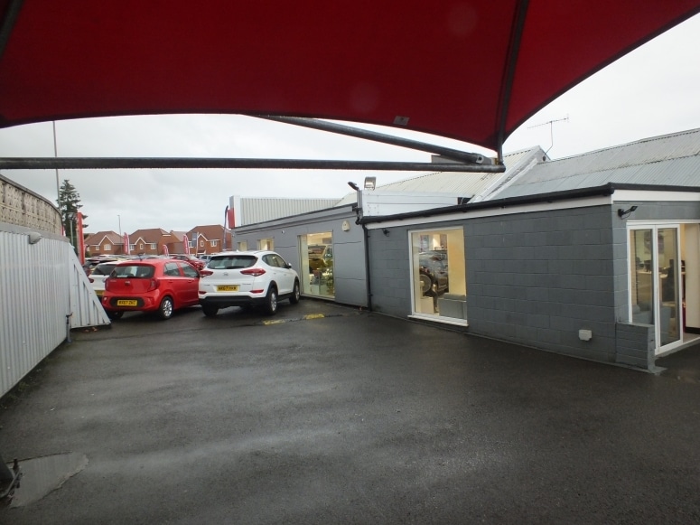 1 Ash Hill Road, Ash for sale - Building Photo - Image 2 of 6