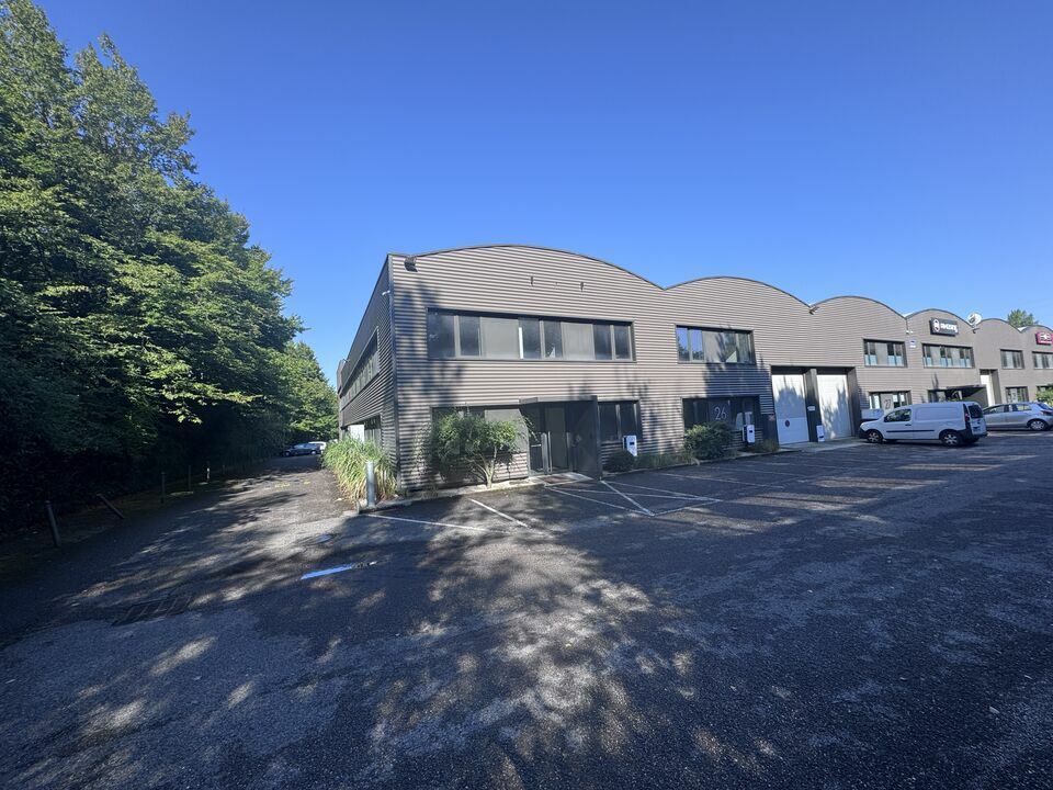12 Chemin Des Gorges, Dardilly to rent Building Photo- Image 1 of 15