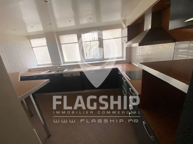 Office in Paris for sale - Interior Photo - Image 3 of 7