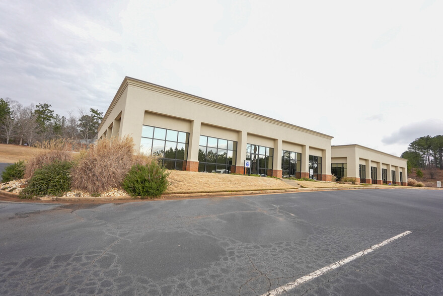 1760 Bass Rd, Macon-Bibb, GA for rent - Building Photo - Image 1 of 3