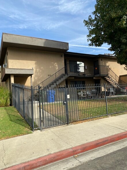 602 Karesh Ave, Pomona, CA for sale - Building Photo - Image 2 of 8