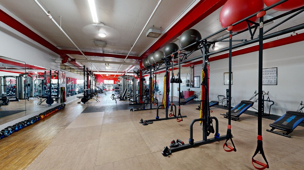 218-326 Wisconsin Dr, Jefferson, WI to rent - Matterport 3D Scan - Image 2 of 23