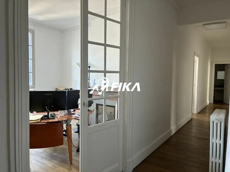 Office in Toulouse to rent - Building Photo - Image 2 of 8