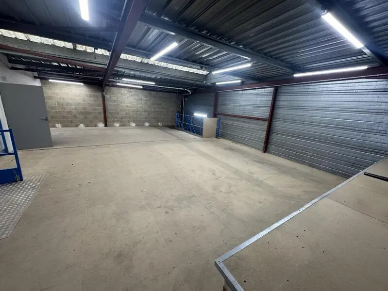 Light Industrial in Mitry-Mory to rent Building Photo- Image 1 of 15