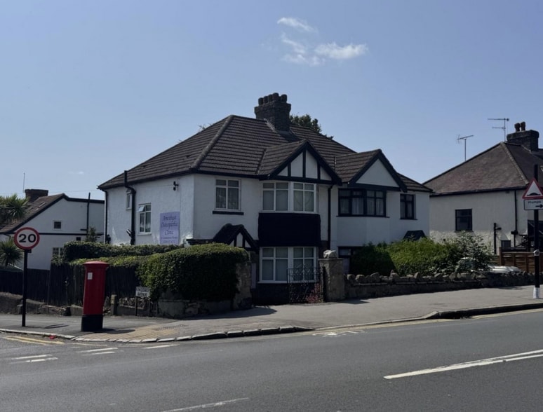 266 Addington Rd, South Croydon for sale - Building Photo - Image 1 of 2