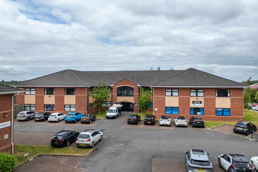 Lakhpur Ct, Stafford to rent - Building Photo - Image 2 of 2