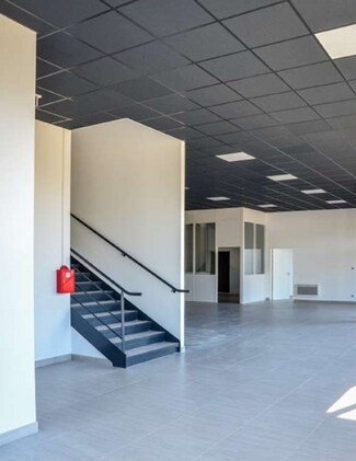 More details for 12 Avenue De Stalingrad, Stains - Industrial for Sale