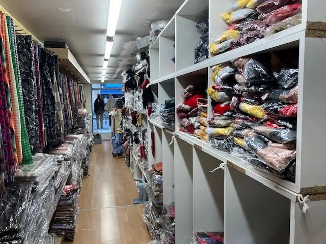 Retail in Lyon to rent Interior Photo- Image 1 of 26