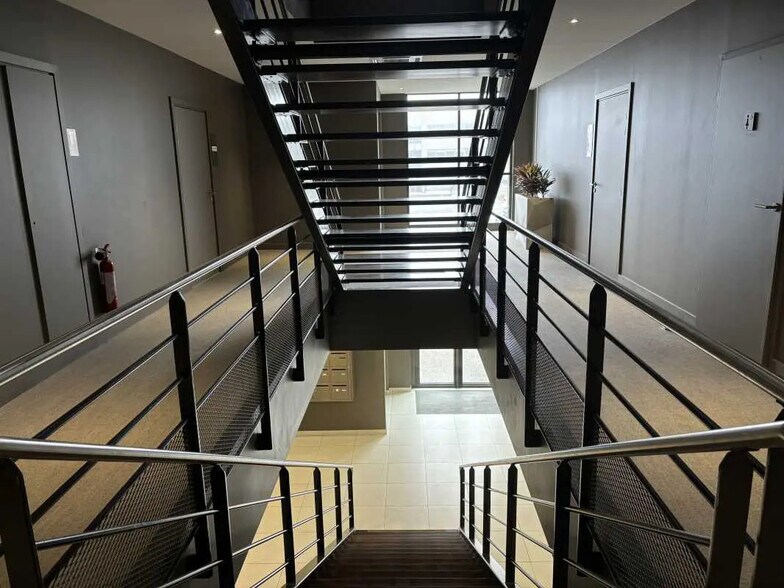 Office in Pessac to rent - Interior Photo - Image 2 of 7