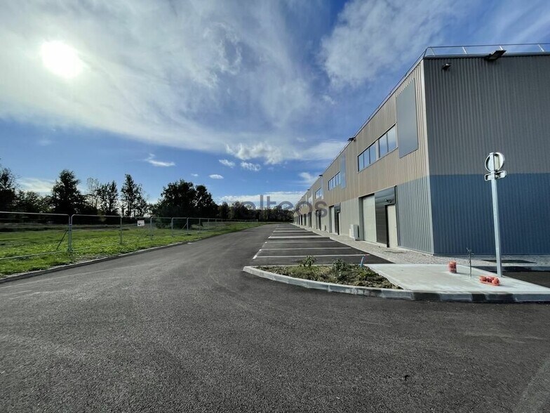 Rue Des Prades, Montauban for sale - Building Photo - Image 2 of 5