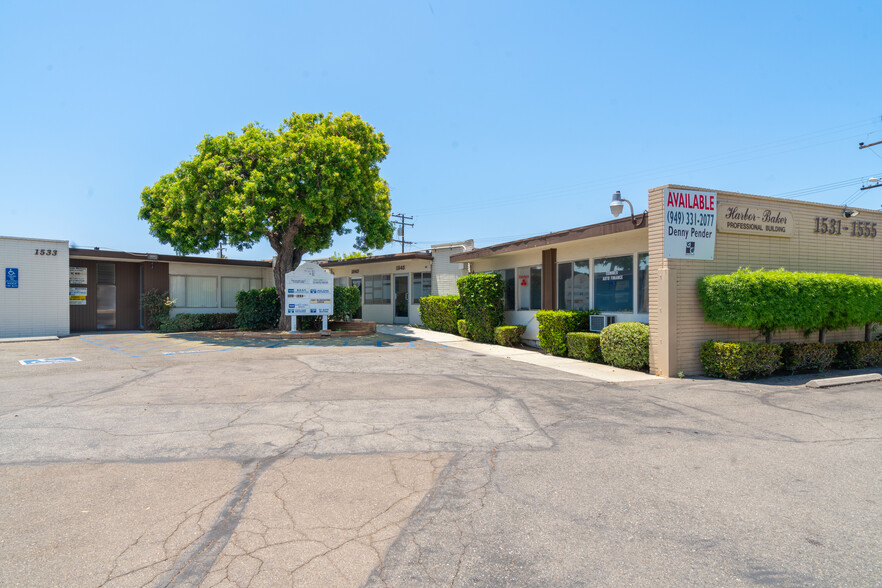 1531-1555 Baker St, Costa Mesa, CA for rent - Building Photo - Image 1 of 18