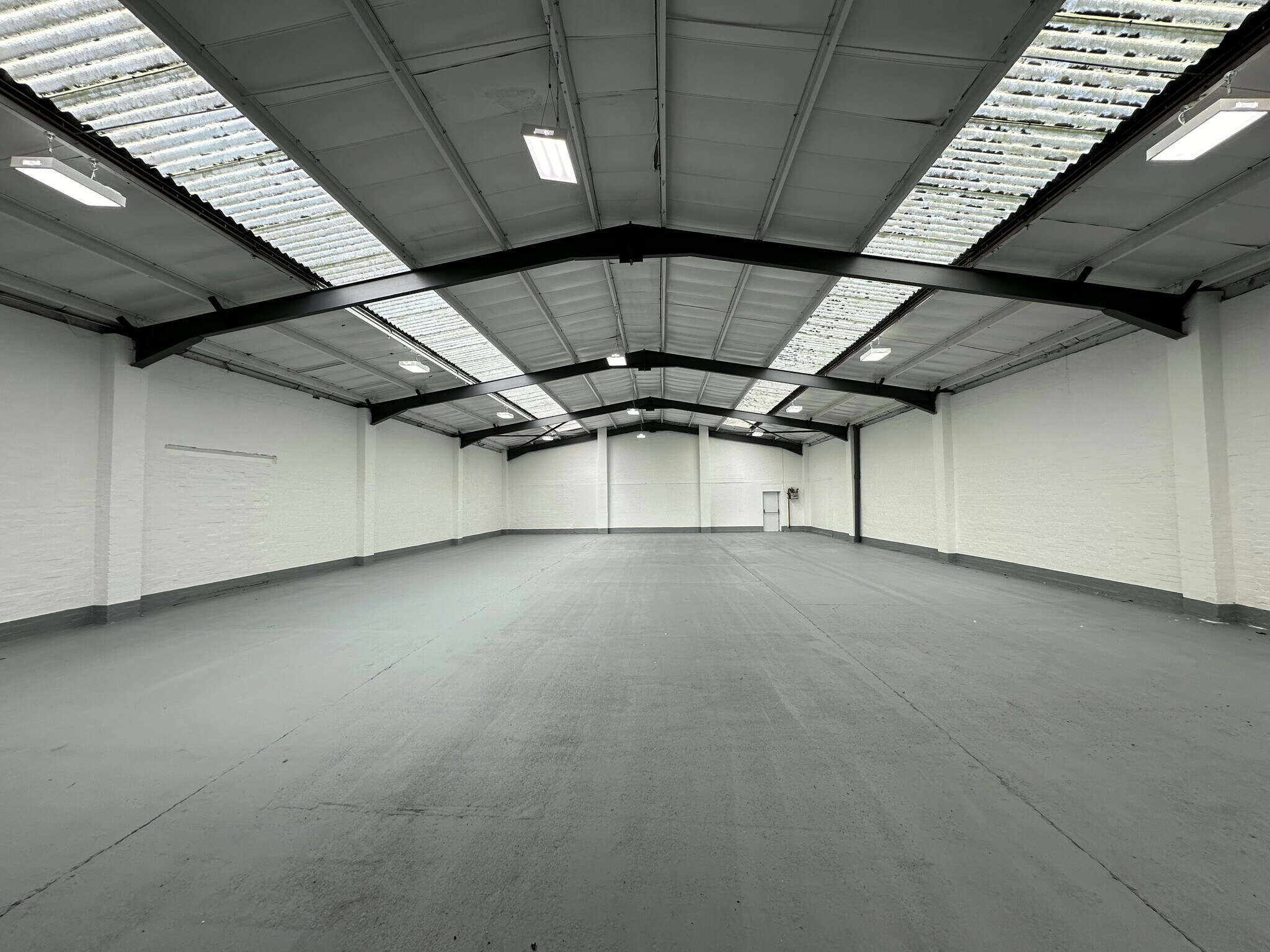 3B Summit Cres, Smethwick to rent Building Photo- Image 1 of 9