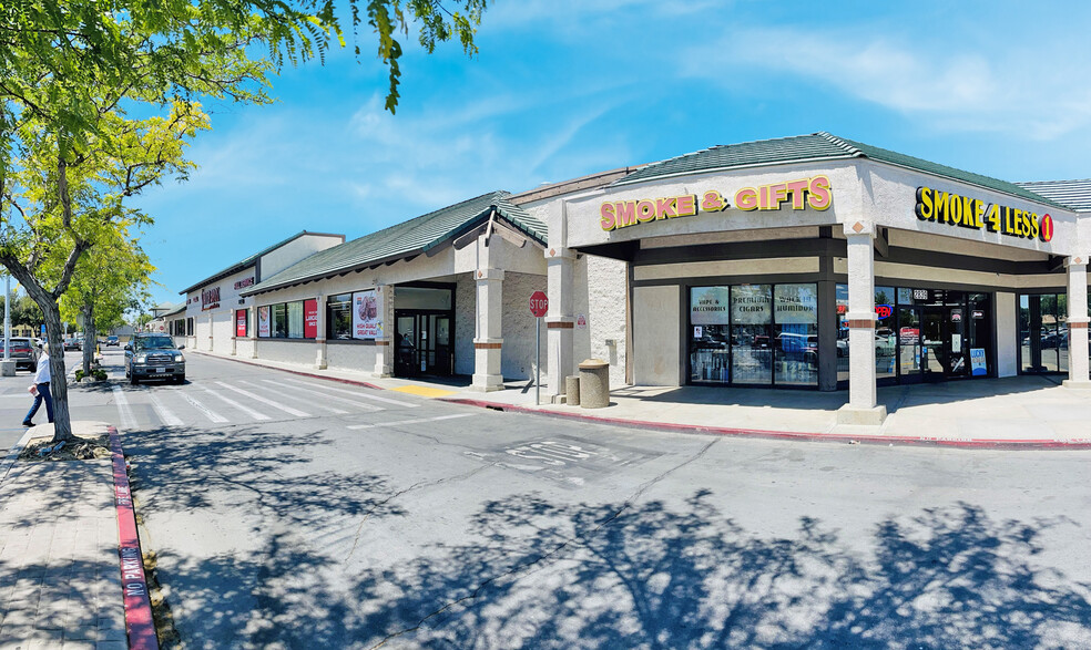 2701-2845 W Avenue L, Lancaster, CA for rent - Building Photo - Image 1 of 12