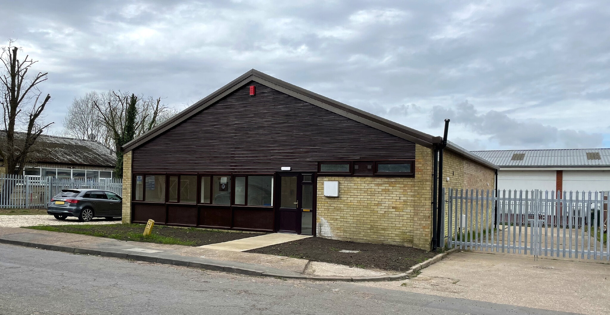 57 Eastern Way, Bury St Edmunds to rent Building Photo- Image 1 of 4