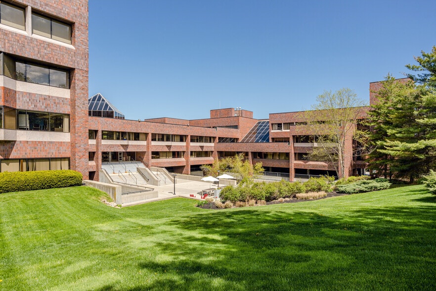 3 Allied Dr, Dedham, MA to rent - Building Photo - Image 3 of 23