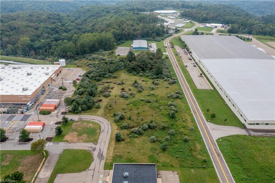 PARK DRIVE, Weirton, WV for sale - Building Photo - Image 2 of 4