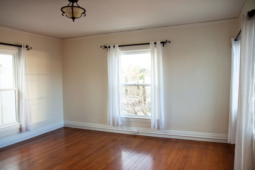 1050-1054 4th St, Santa Rosa, CA for sale - Interior Photo - Image 3 of 15