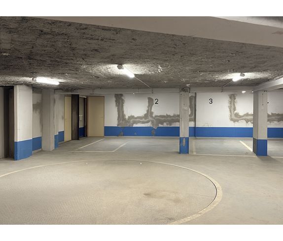 Industrial in Paris to rent Building Photo- Image 1 of 7