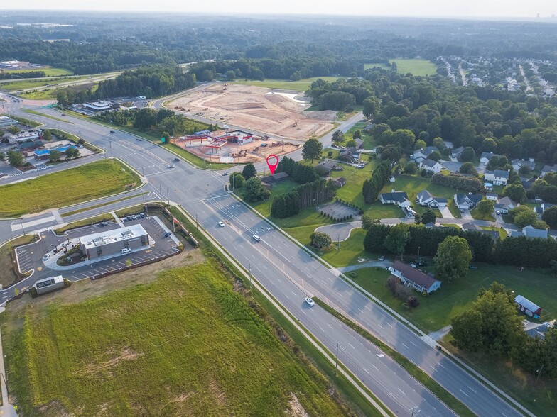 1490 Union Cross Rd, Kernersville, NC for sale - Building Photo - Image 3 of 16