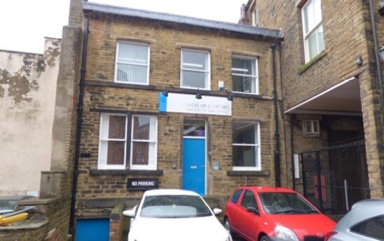 8 Brooks Yard, Huddersfield for sale Primary Photo- Image 1 of 1