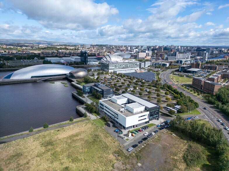 70 Pacific Quay, Glasgow for rent - Building Photo - Image 2 of 16