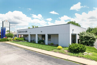 7934 N Lindbergh Blvd, Hazelwood, MO for rent Building Photo- Image 1 of 12