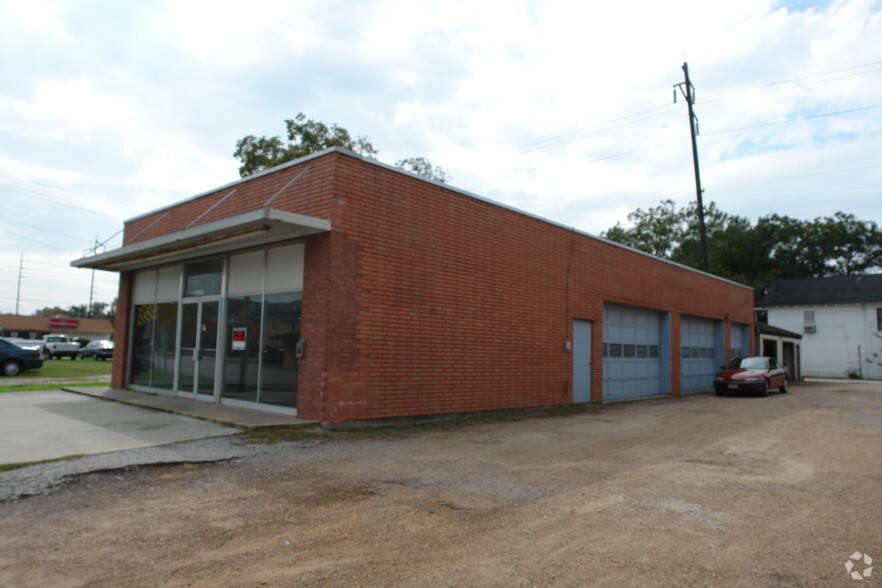 1012 1st St, Rosenberg, TX for sale - Building Photo - Image 3 of 15