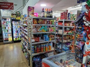 Retail in Murcia, Murcia to rent Interior Photo- Image 2 of 3