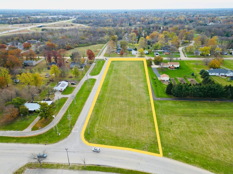 Hickory Point Mall Dr, Forsyth, IL for sale - Building Photo - Image 1 of 5