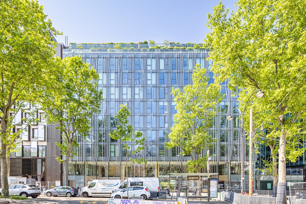 Location Bureaux 850 m² - Photo 1