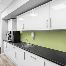 North East Quay, Plymouth to rent Interior Photo- Image 2 of 8