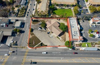 More details for 2805 Vineyard Ave, Oxnard, CA - Retail for Sale