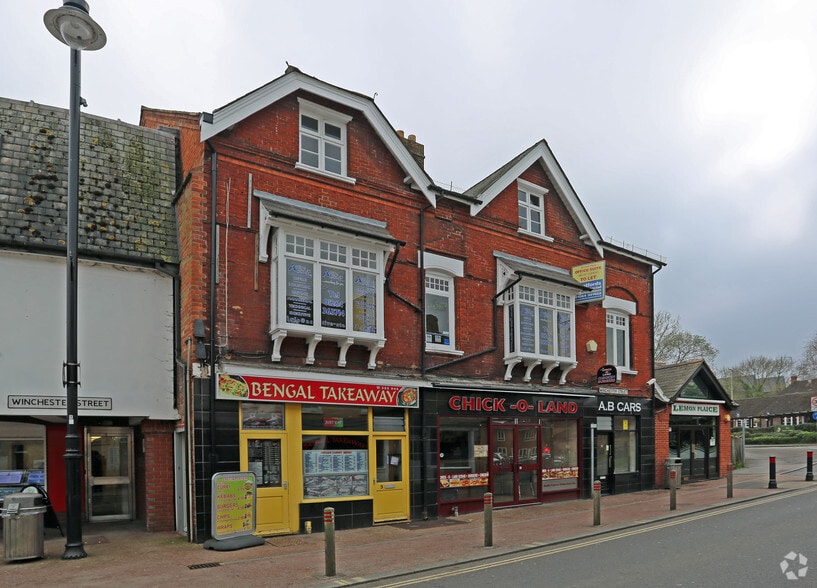 1-11 Winchester St, Andover to rent - Building Photo - Image 2 of 2