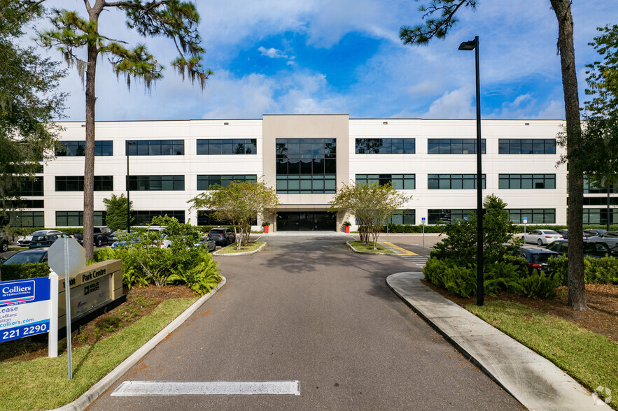 13008 N Telecom Pky, Tampa, FL for rent - Building Photo - Image 3 of 11