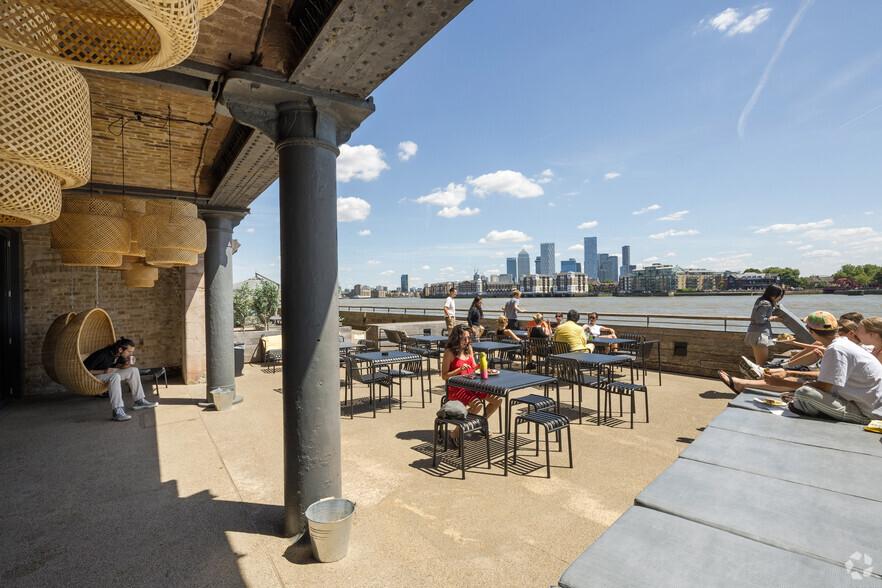 70 Wapping Wall, London to rent - Building Photo - Image 2 of 54