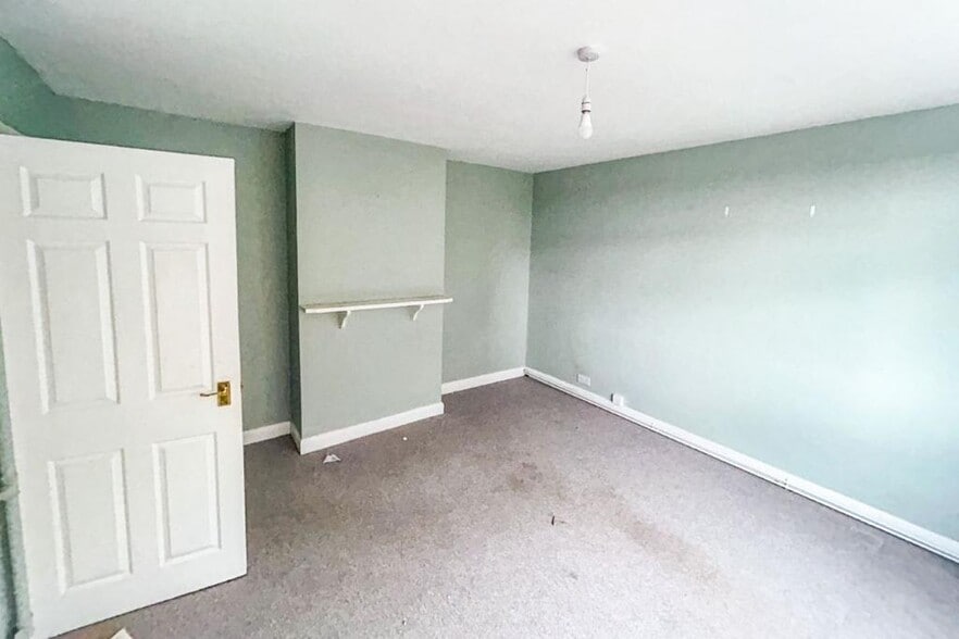 148 Kings Rd, Newbury for sale - Building Photo - Image 3 of 24
