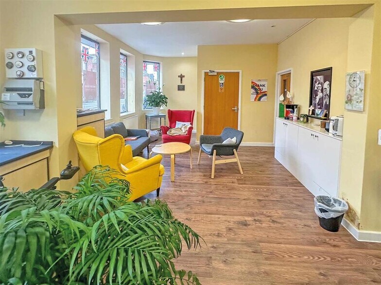 77-79 Main St, Mexborough for sale - Interior Photo - Image 3 of 6