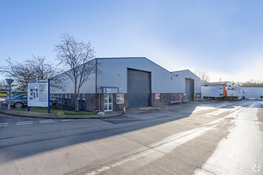 Brookhouse Rd, Newcastle Under Lyme to rent - Primary Photo - Image 1 of 4