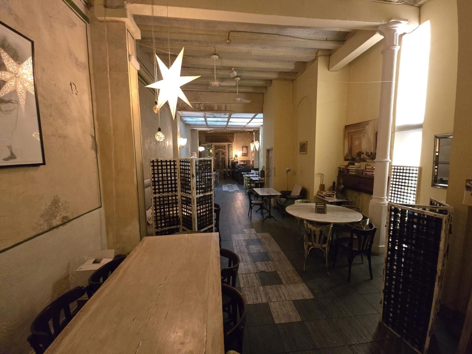 Retail in Barcelona, Barcelona to rent Interior Photo- Image 1 of 13