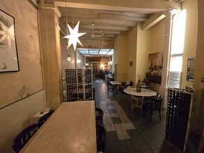 Retail in Barcelona, Barcelona to rent Interior Photo- Image 1 of 13